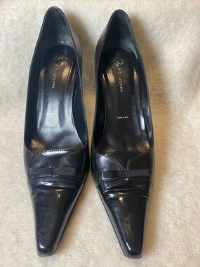 St. John Black Patent Pointed Toe Pumps with Bow Accent